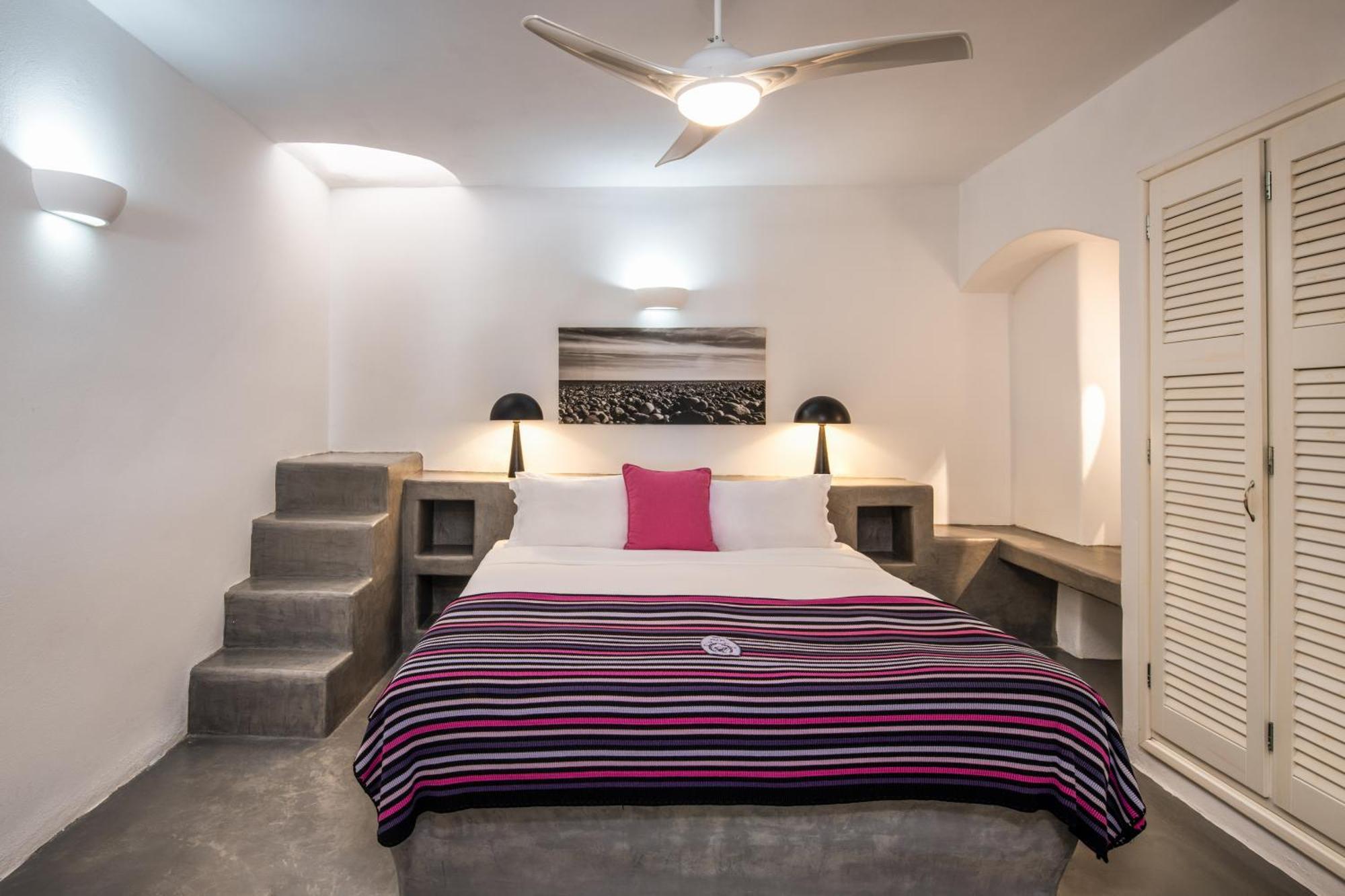 Anema Boutique & Santorini Hotel Vourvoúlos