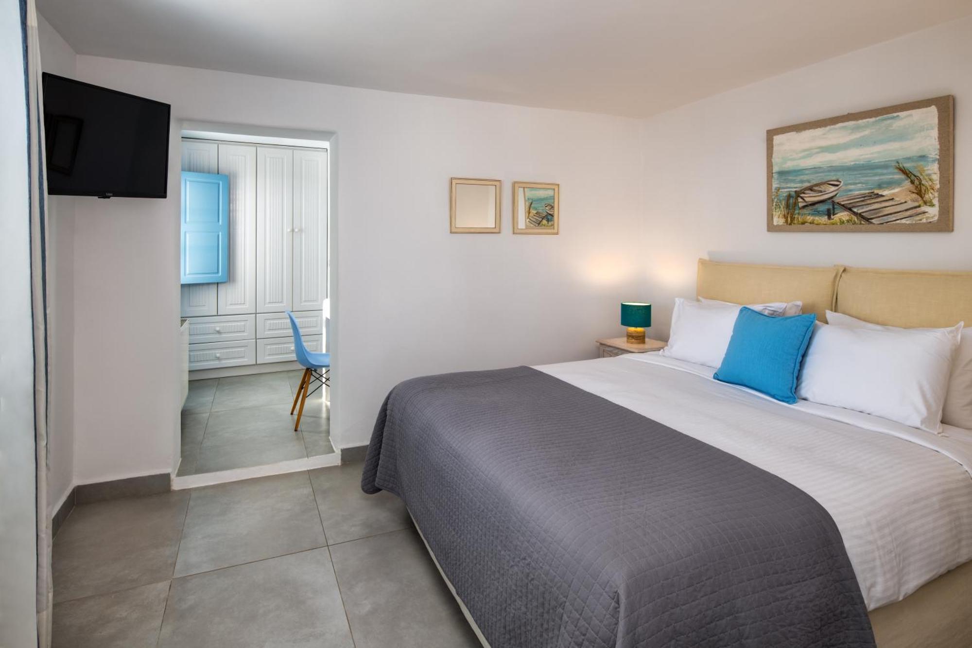 Anema Boutique & Santorini