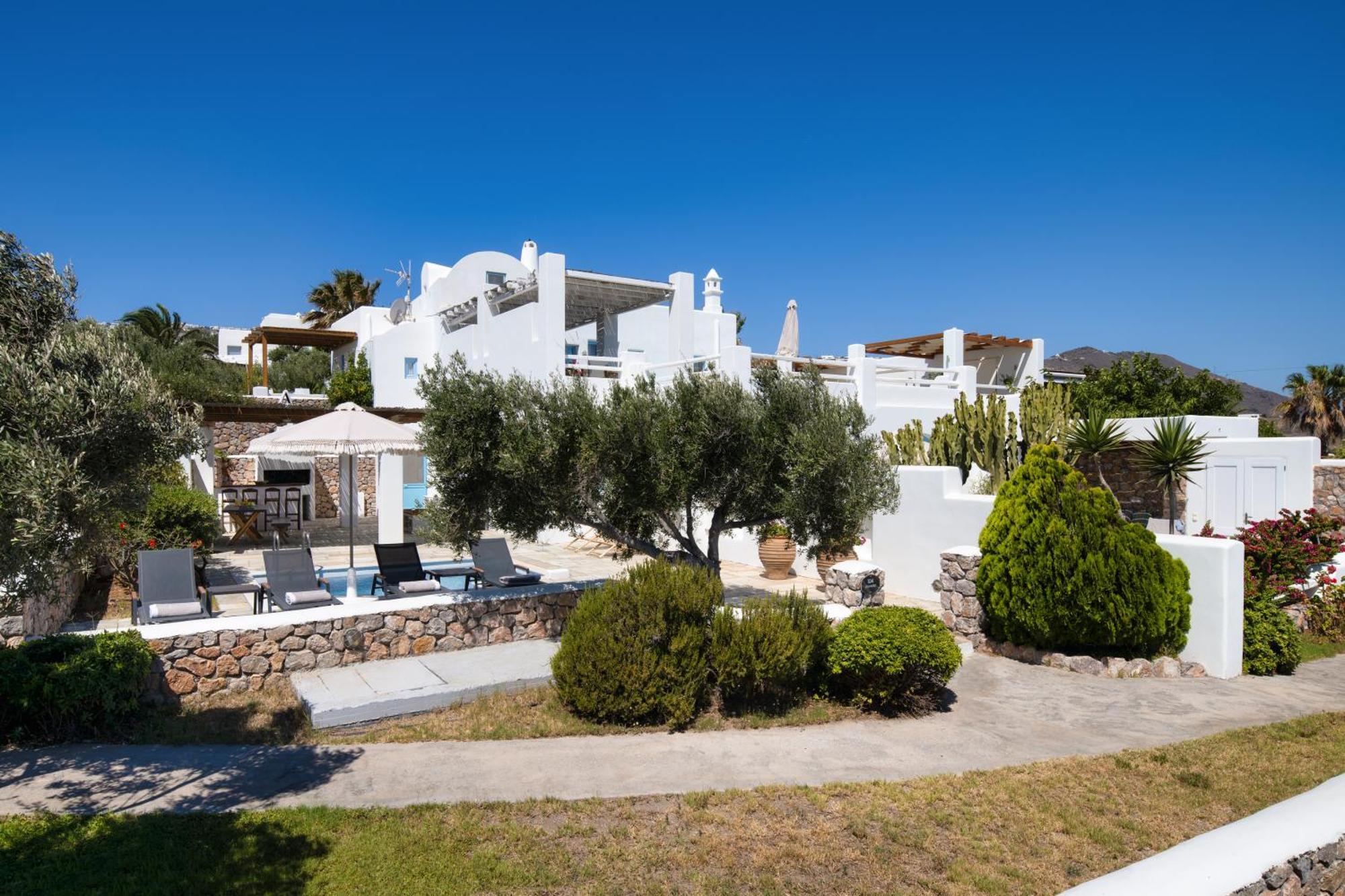 Anema Boutique & Santorini 4*