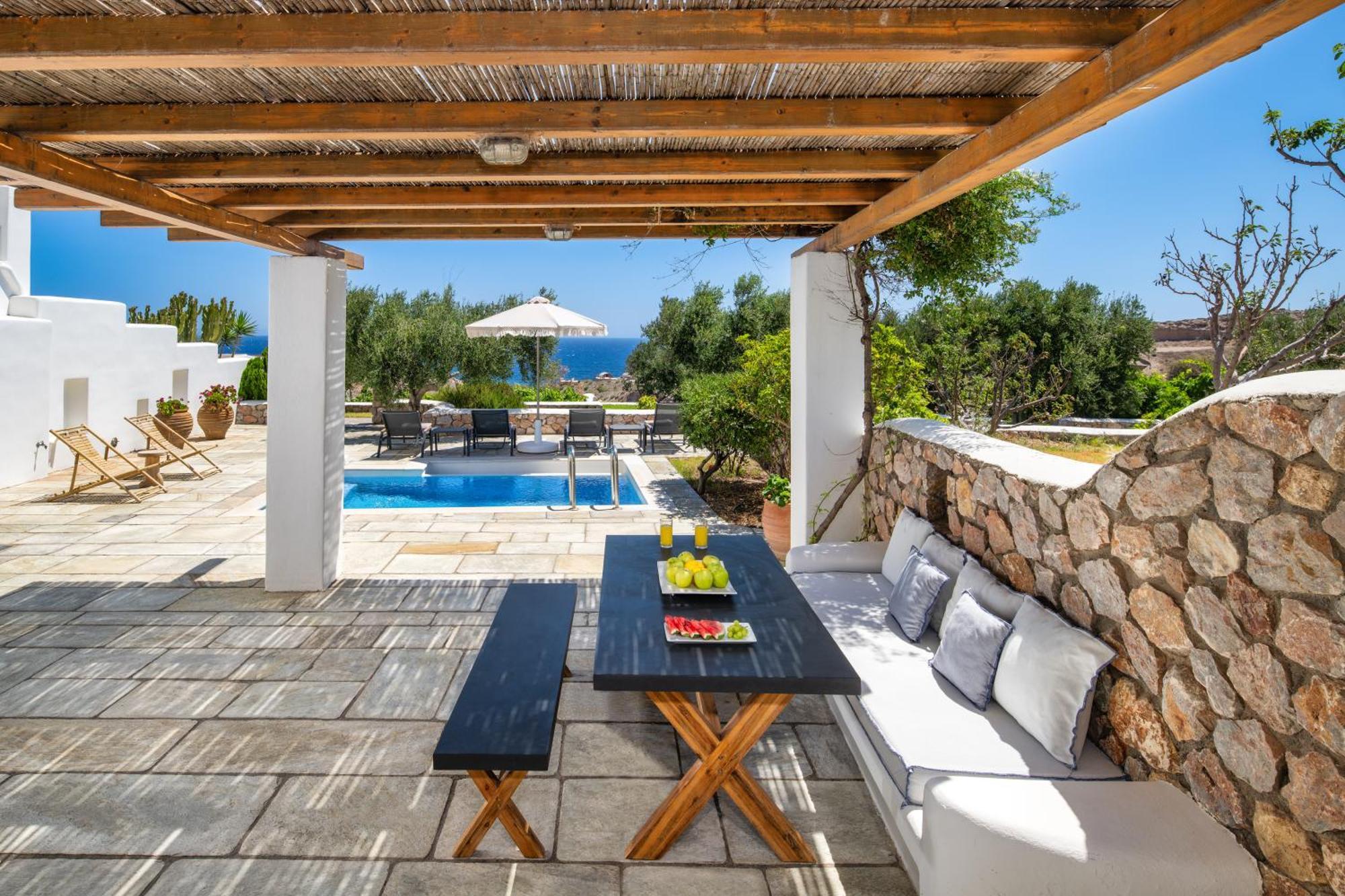 Anema Boutique & Santorini Hotel