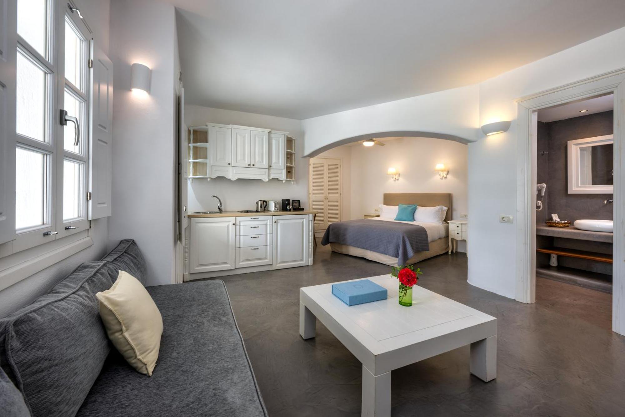 Anema Boutique & Santorini Hotel 4*