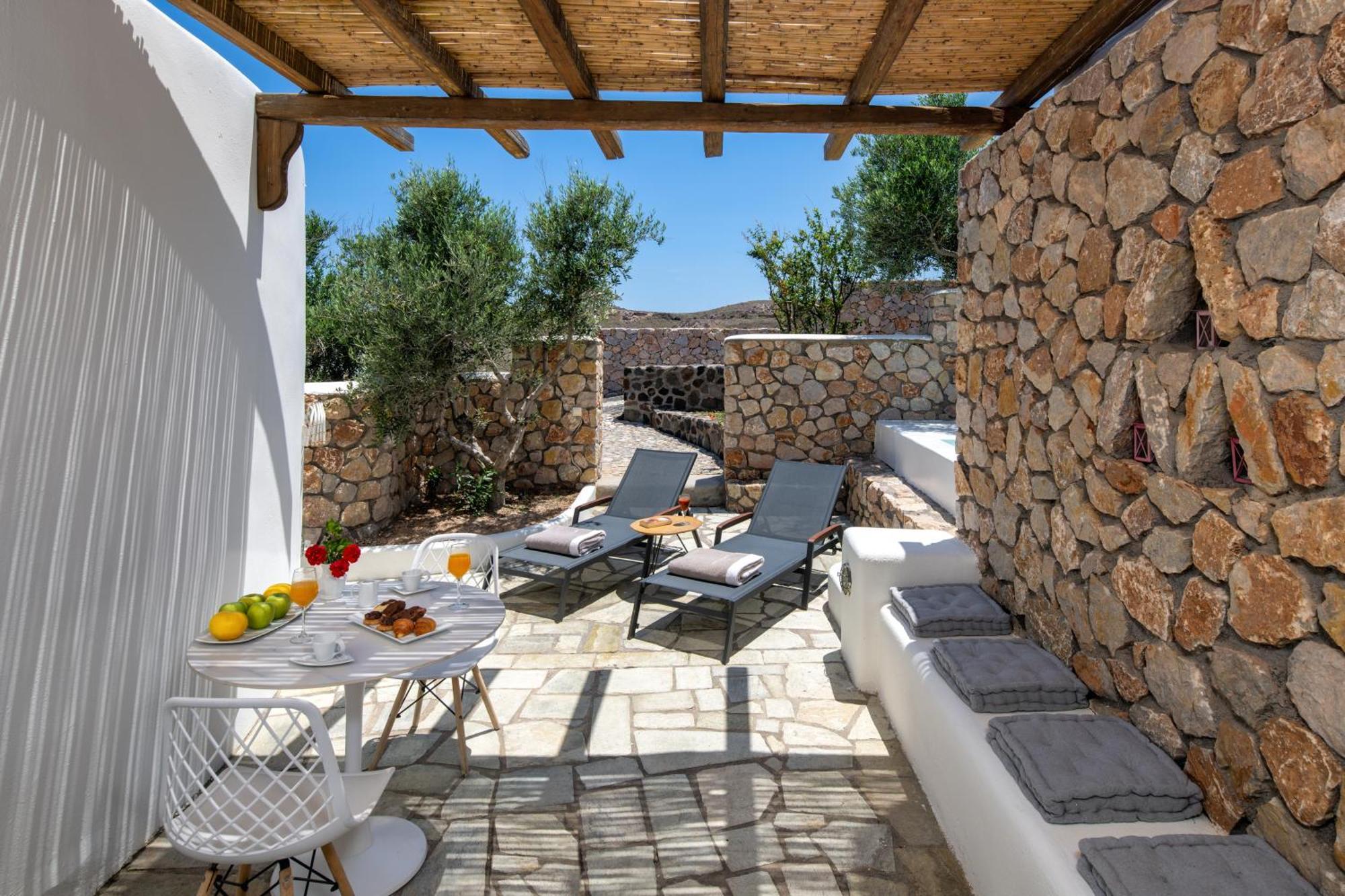 Anema Boutique & Santorini