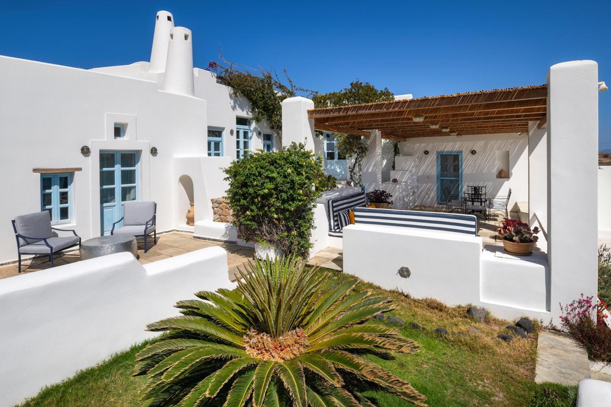 Anema Boutique & Santorini Hotel